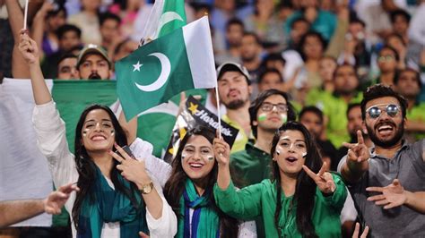 Pakistan vs World XI: Fans celebrate return of international cricket ...