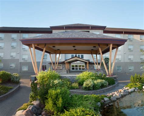 Gold Eagle Lodge | North Battleford Hotels