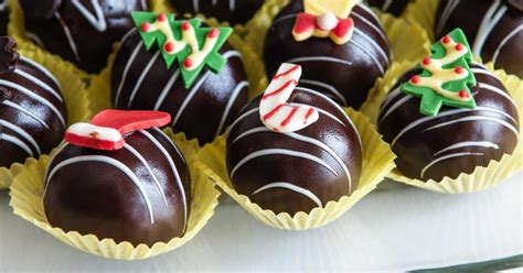 25 Best Chocolate Desserts for Christmas - Insanely Good