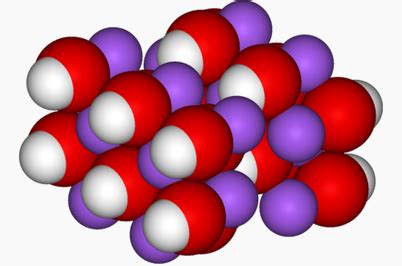 Natrium Hidroksida (Soda Api) - Pengertian, Sifat, Rumus Kimia