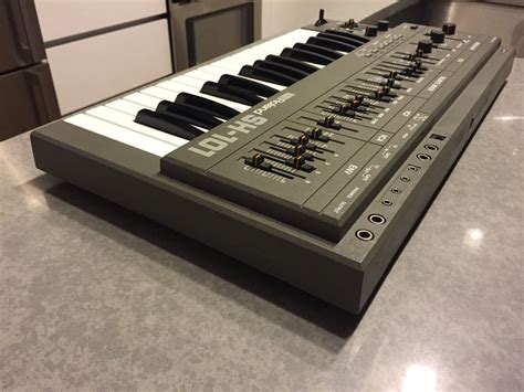 MATRIXSYNTH: Roland SH-101 Vintage Synthesizer