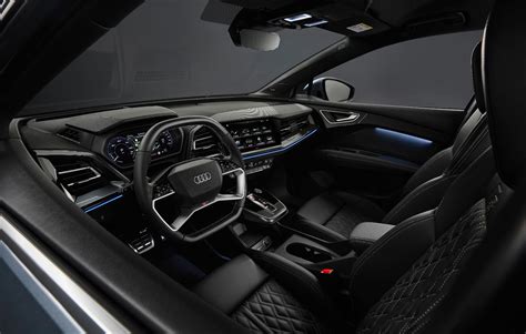 Hop Aboard the Upcoming Audi Q4 e-tron and Discover Its High-Tech Interior - autoevolution