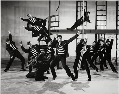 Jailhouse Rock (1957) Un videoclip para la historia