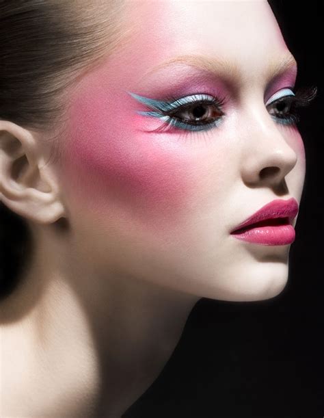 10 Lovely Pink Blush Makeup Looks for Girls - Pretty Designs