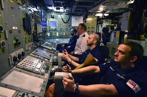 What life is like inside a nuclear submarine - Business Insider