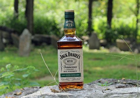 Jack Daniel’s Rye Whiskey Review – The Whiskey Reviewer