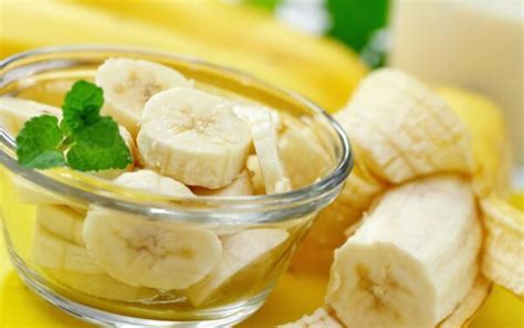 Are Bananas Good For Weight Loss? 3 Ways Bananas May Help You Lose Weight