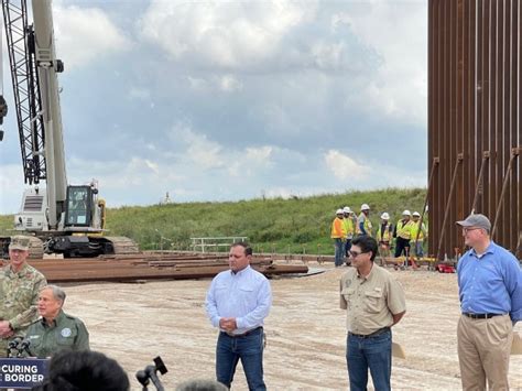 Abbott names state ‘border czar,’ shows off new segment of border wall ...