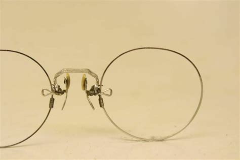 Eyeglass Nose Bridge Types Through the Years - EyeglassesWarehouse.com