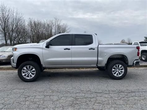 Stock wheels with mud tires - 2019-2025 Chevy Silverado & GMC Sierra Mods - GM-Trucks.com