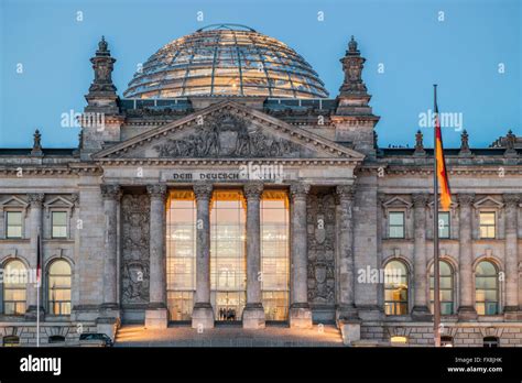 Reichstag Gebäude und Kuppel Berlin Deutschland Stockfotografie - Alamy