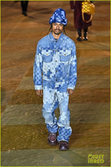 Photo: pharrell williams louis vuitton show 053 | Photo 4947566 | Just ...