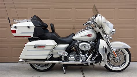 2008 Harley-Davidson® FLHTCUSE3 Screamin' Eagle Ultra Classic® (White ...