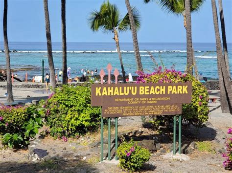 Kahaluu Beach Park, Kailua-Kona - Hawaii Beaches