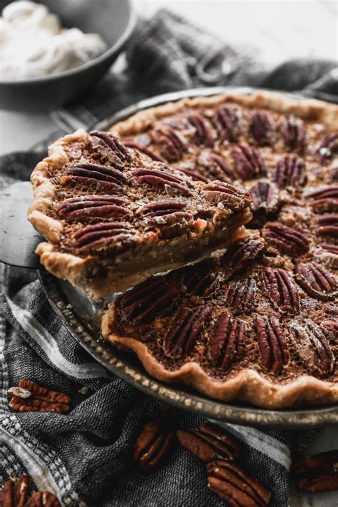 Bourbon Pecan Pie – WellPlated.com