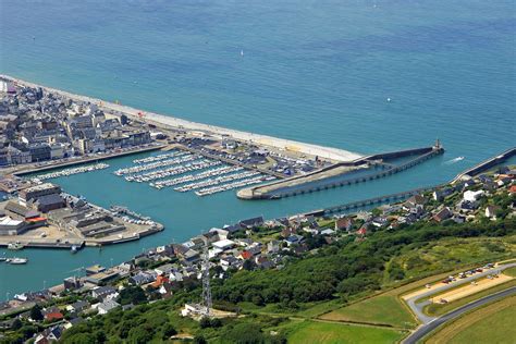 Fecamp Port Entrance Marina in Fecamp, High Normandy, France - Marina Reviews - Phone Number ...