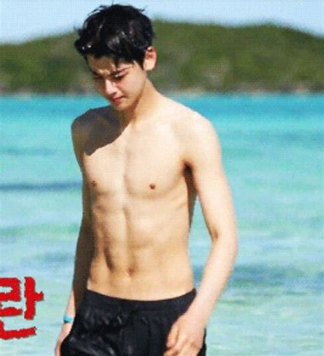 Cha Eun-Woo Abs / 'Gangnam Beauty' K-pop star Cha Eun Woo in Manila ...