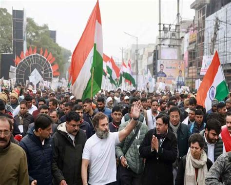 Amid severe cold weather, Bharat Jodo Yatra moving from Karnal towards Kurukshetra in Haryana