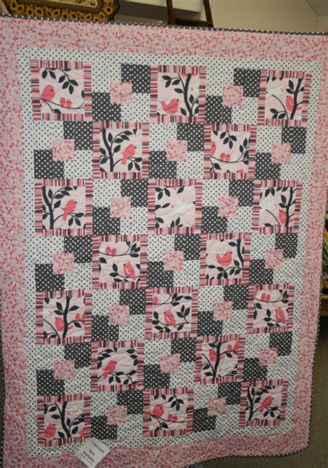 Five Yard Quilt Free Pattern Designed by Susan Kortum pf The Quilt Shop | Quilts, Quilt patterns ...