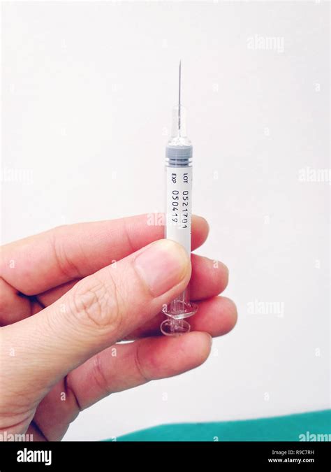 Botox Vial Stock Photos & Botox Vial Stock Images - Alamy