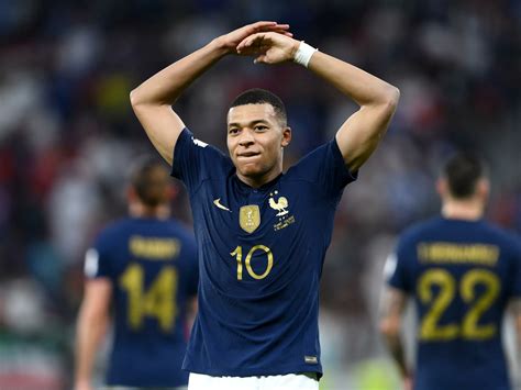 1920x1440 Resolution Kylian Mbappe French FIFA Qatar 2022 1920x1440 ...