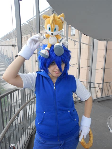 -Clover Nina-Cosplay World- — Sonic the Hedgehog human version - Games Week