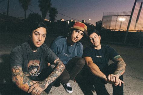 PIERCE THE VEIL Shares Brand New Song “Pass The Nirvana,” First Music In 6 Years – Punk Ponk