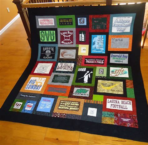 Custom t-shirt quilt (nice layout with fabric borders) | Quilts...T ...