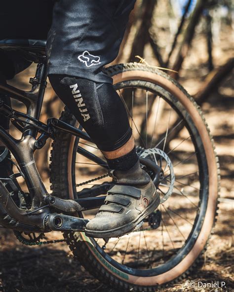 4 MTB Knee Pads, From Minimal to Full-On, Summer Tested - Singletracks ...