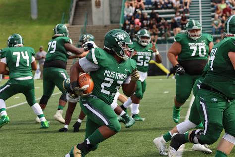 Morrisville football makes it three straight; runs wild in win over Fisher - SUNY Morrisville