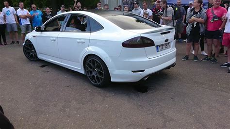 Ford mondeo mk4 2,5T exhaust sounds with injections from Focus RS - YouTube