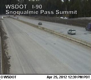 WSDOT Snoqualmie Summit Webcam - The Summit at Snoqualmie, Washington - SnowGrabber Washington ...