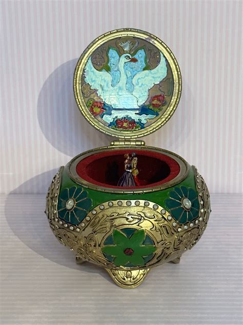 Anastasia Jewelry Music Box once Upon a December - Etsy Norway