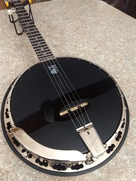 SOLD: 2008 Deering black diamond banjo w/case - Banjo Hangout