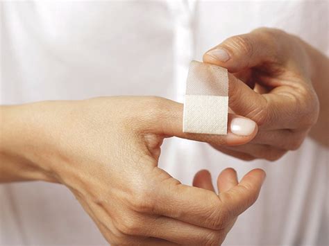 How to Stop a Bleeding Finger: Step-by-Step Instructions