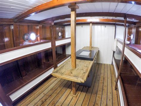 Inside the 147-year-old clipper ship Cutty Sark - CNET