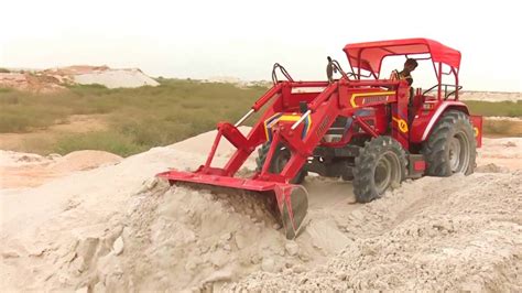 4wd Tractor | Tractor Front Loader in India | Loader Machine | Mahindra Tractor (Marathi) - YouTube