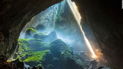 เที่ยวเวียดนาม Hang Son Doong ถ้ำที่ใหญ่ที่สุดในโลก