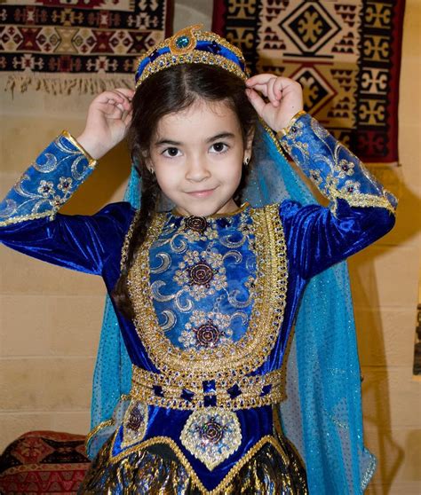 Азербайджанский национальный костюм Azerbaijan national clothing ...