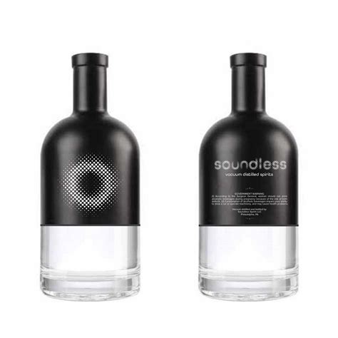 Custom colored black 500ml glass vodka Gin bottle - Glass bottle ...