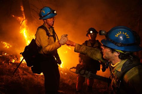A Photographer Inside the Wildfires | California drought, National geographic photographers ...