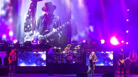 Watch Lynyrd Skynyrd pay tribute to Gary Rossington at their first show since the founding ...