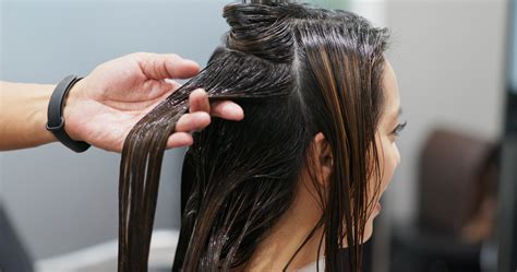 Hot Oil Treatment for Hair: Benefits and How to Do It Yourself