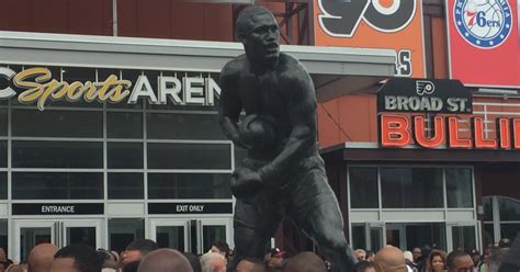 Statue Honoring Smokin' Joe Frazier Unveiled In South Philly - CBS Philadelphia