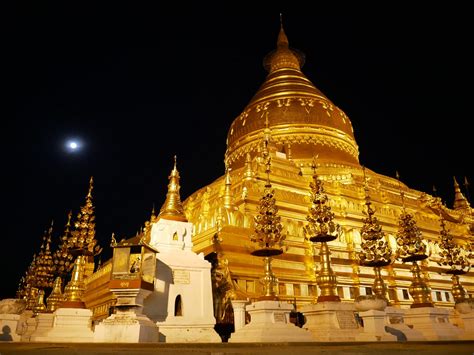 Shwezigon Pagoda, Bagan (Myanmar)—Wonder of the Burmese • Mind of a ...