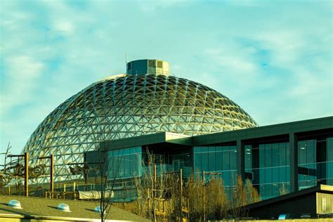 The Desert Dome at Henry Doorly Zoo Omaha Nebraska. Stock Photo - Image ...