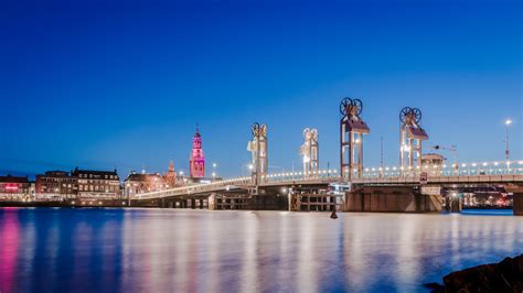 Night pictures of the Historical City of Kampen Overijssel Netherlands by Night – Taxifly