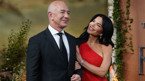 Lauren Sanchez offers up more info on how Jeff Bezos proposal went down ...