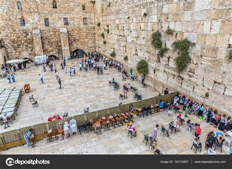 Western Wall Jerusalem – Stock Editorial Photo © dbajurin #144114581