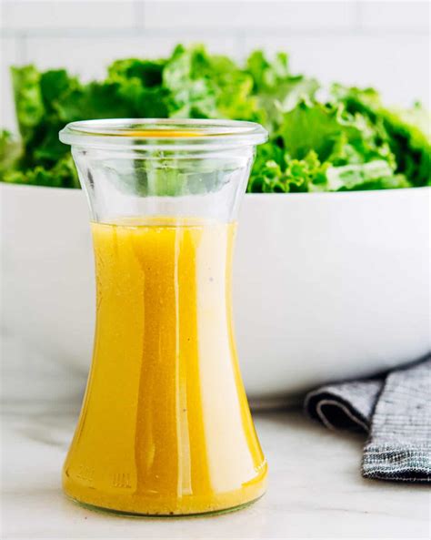 French Vinaigrette (Quick and easy!) - Pinch and Swirl